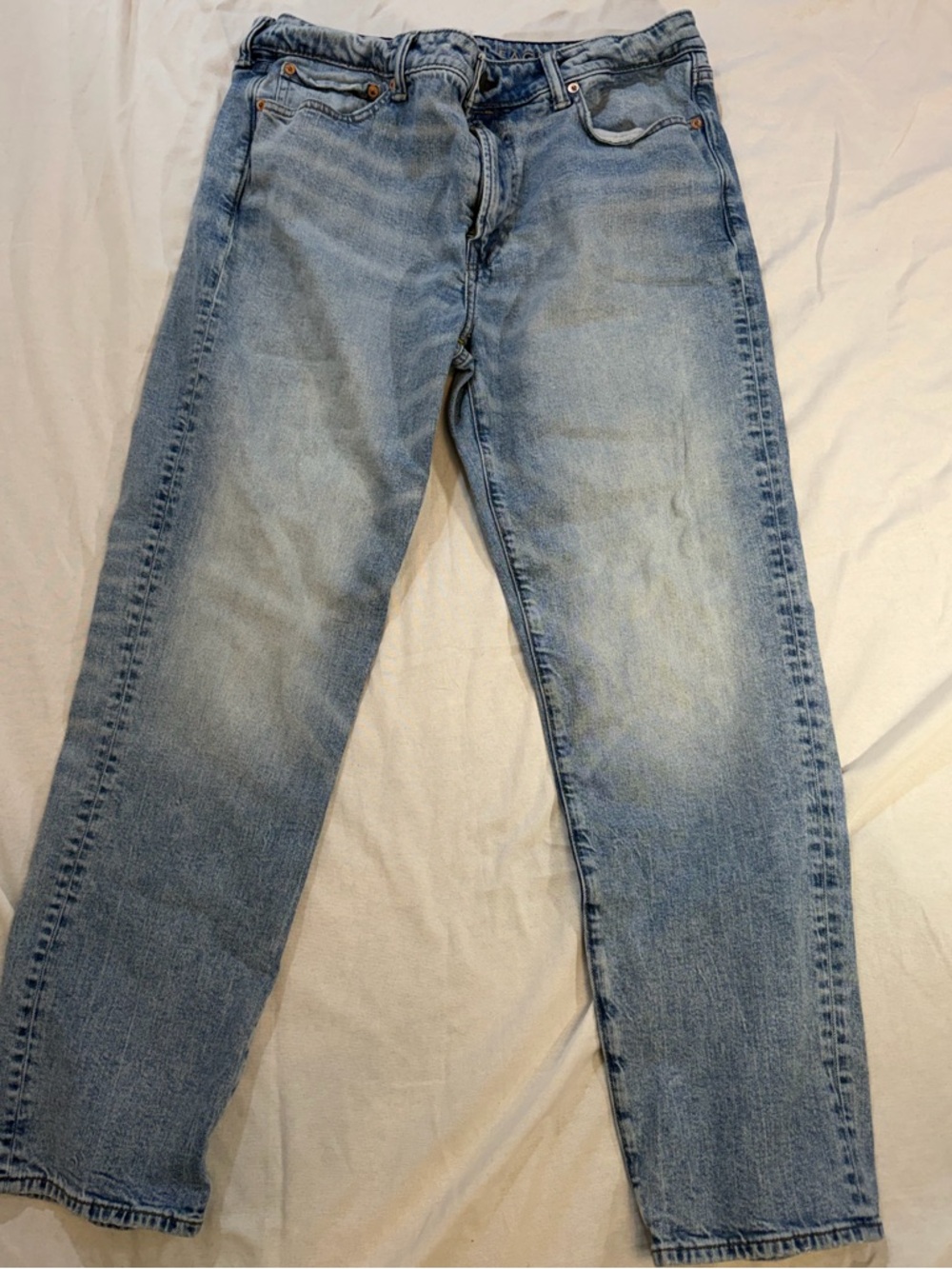 American Eagle Outfitters Light Wash Straight Jeans 33x32